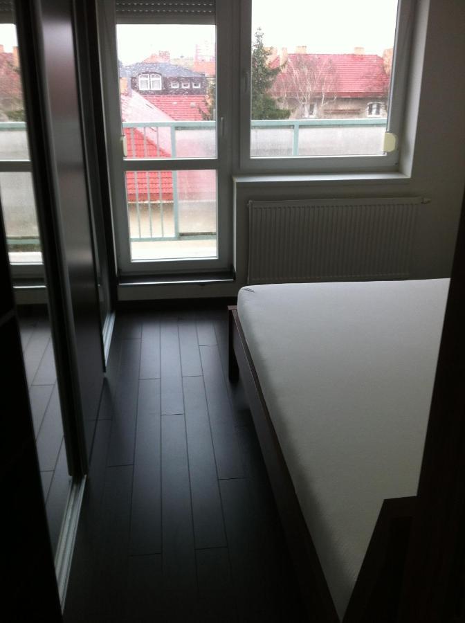 Spacious Apartment In Town Centre Nové Zámky المظهر الخارجي الصورة