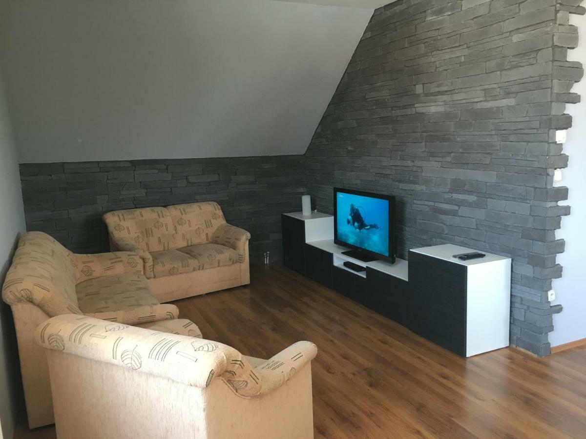 Spacious Apartment In Town Centre Nové Zámky المظهر الخارجي الصورة